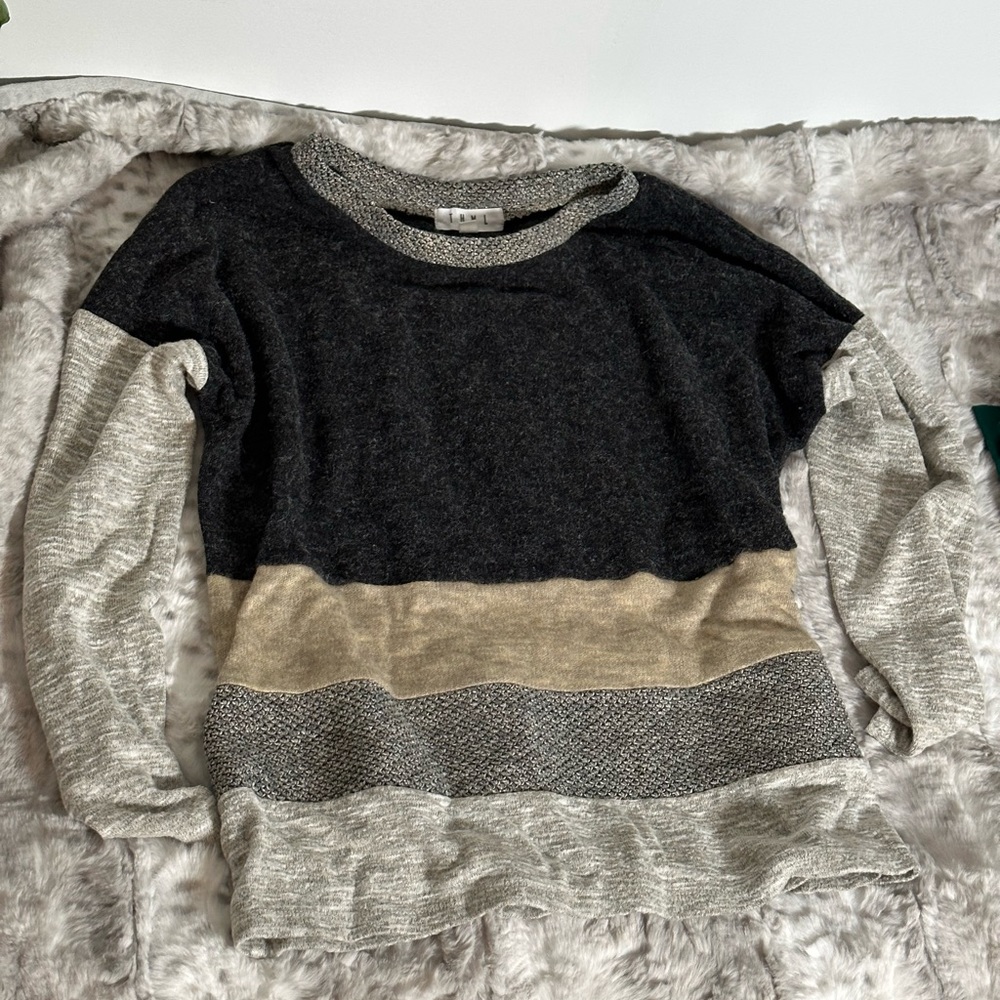 Preloved color block sweater size small